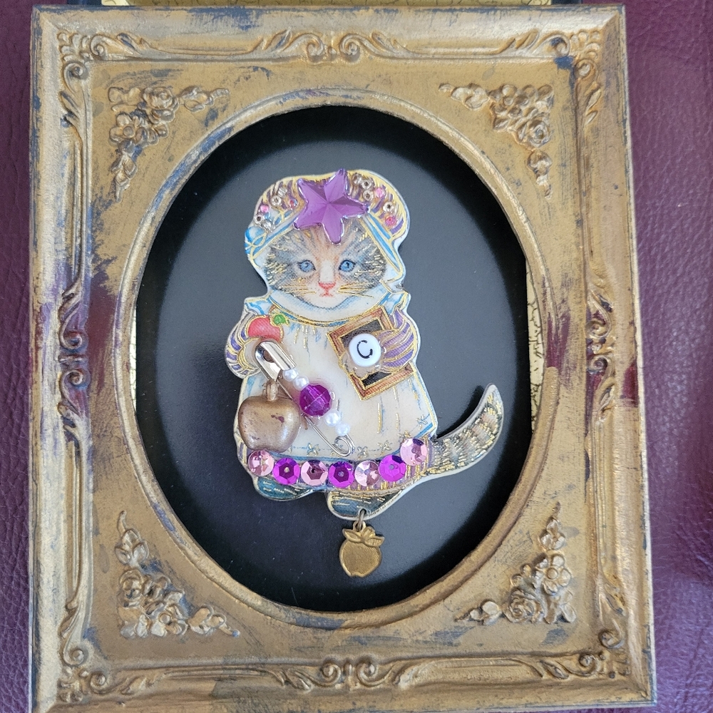 Handcrafted Cute Cat Pin Brooch ~ Embellished ~ Teacher ~ Kitten ~ Apple - Picture 2 of 16